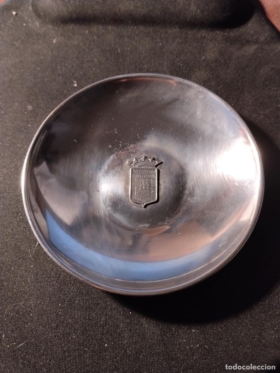 Ceniceros: Cenicero de alpaca &ndash; Escudo oficial de San Sebasti&aacute;n / Donostia &ndash; A&ntilde;os 60&ndash;70