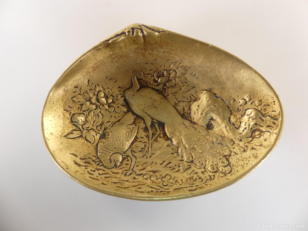 Ceniceros: INTERESANTE CENICERO DE BRONCE O LATON