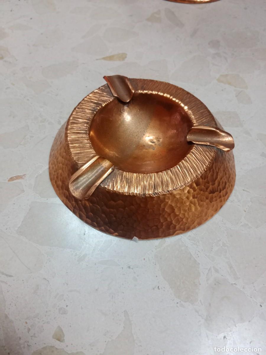 Ceniceros: PRECIOSO CENICERO DE DISE&Ntilde;O PARA EN COBRE CINCELADO Y LABRADO - DIAMETRO : 11,5 CM