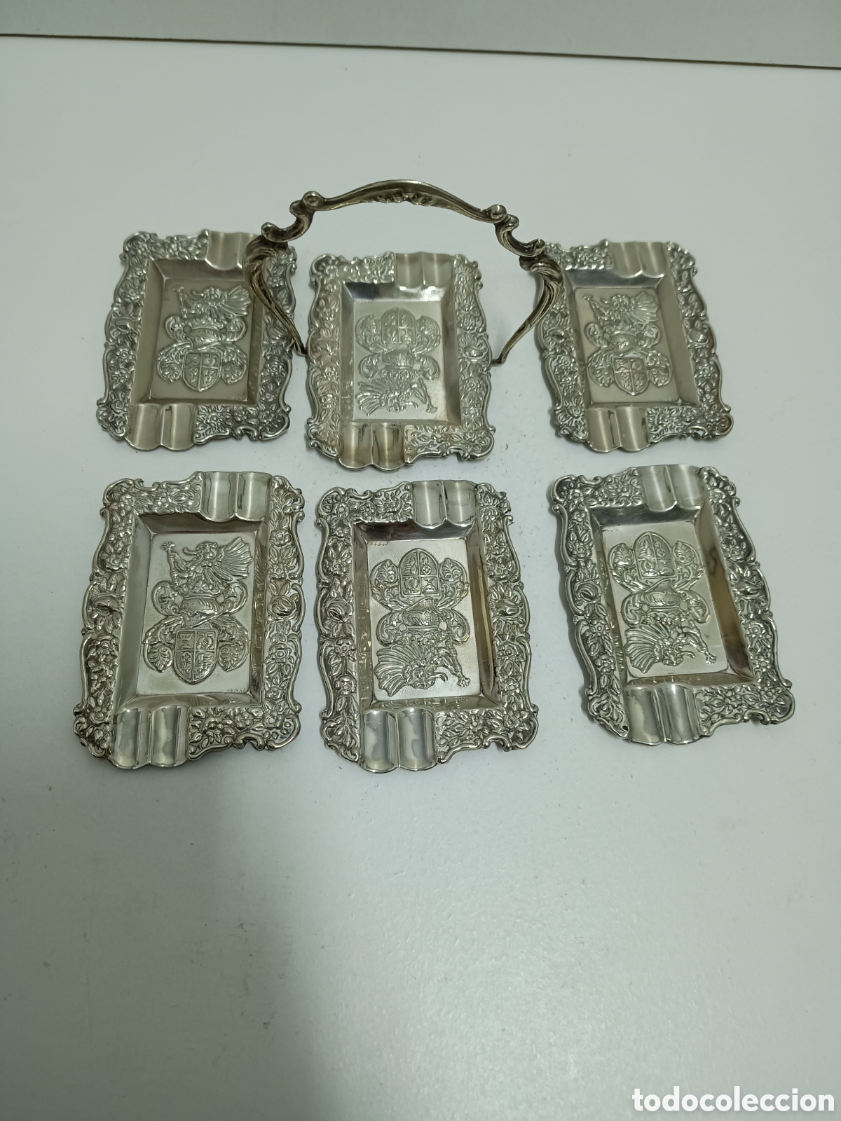 Cendriers: BANDEJITA CON CENICEROS DE ALPACA - ESCUDOS HERALDICOS - 9,5x6,5cm