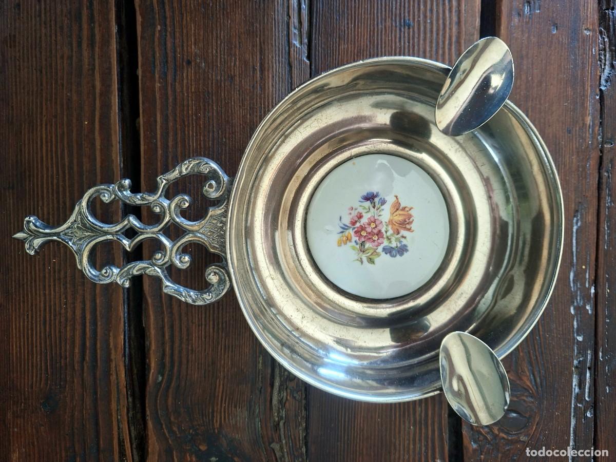 Ceniceros: Cenicero vintage metal y porcelana floral | Decoraci&oacute;n sobremesa retro elegante