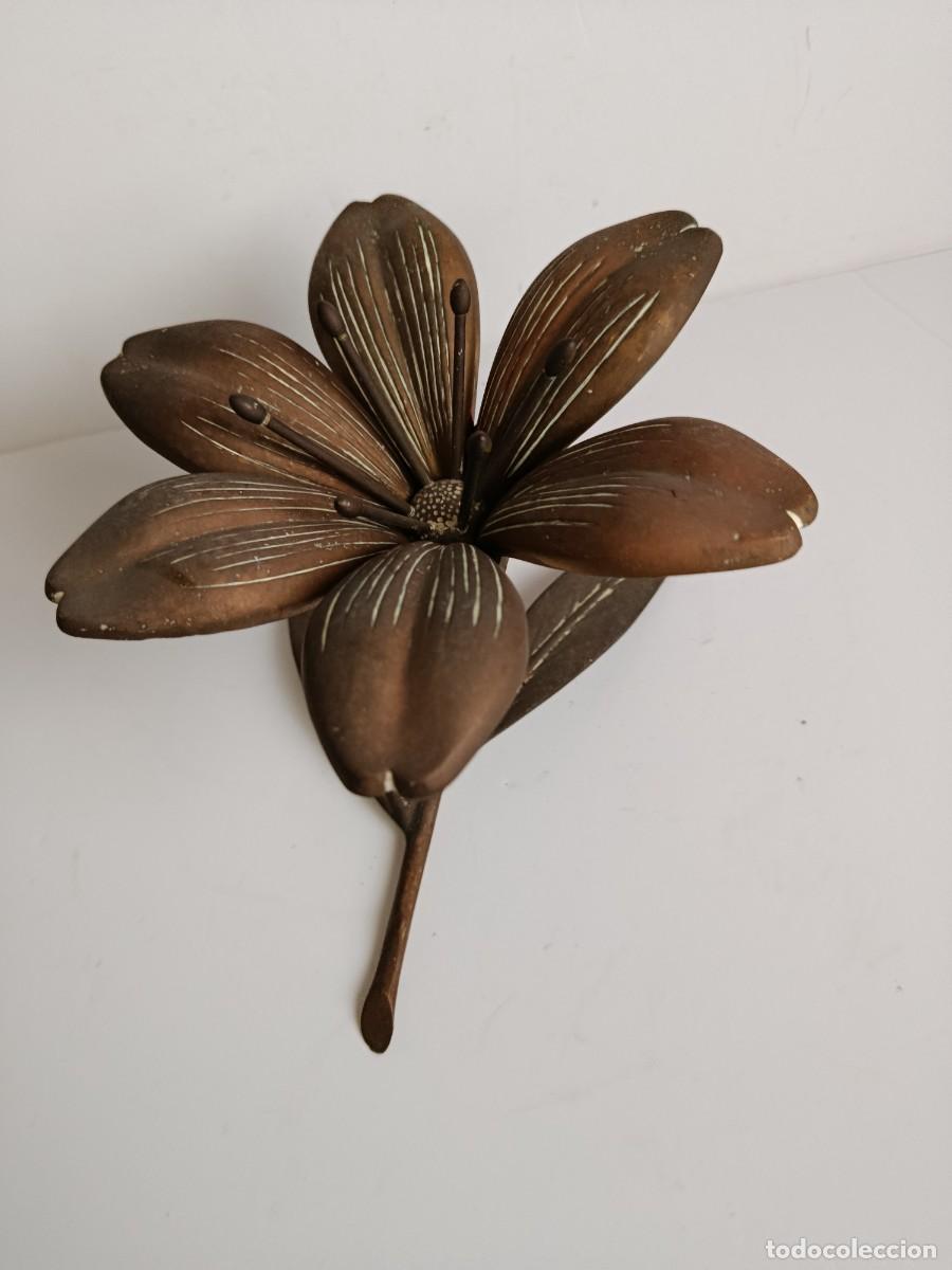 Ceniceros: FLOR DE LOTO DE BRONCE, PETALOS CENICEROS
