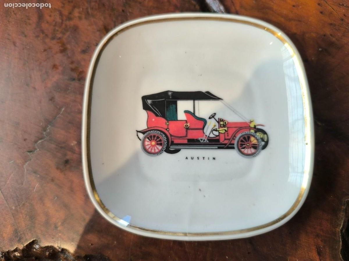 Ceniceros: CENICERO MANUFACTURAS CERAMICAS BARCELONA COCHE AUSTIN 11X11 CM
