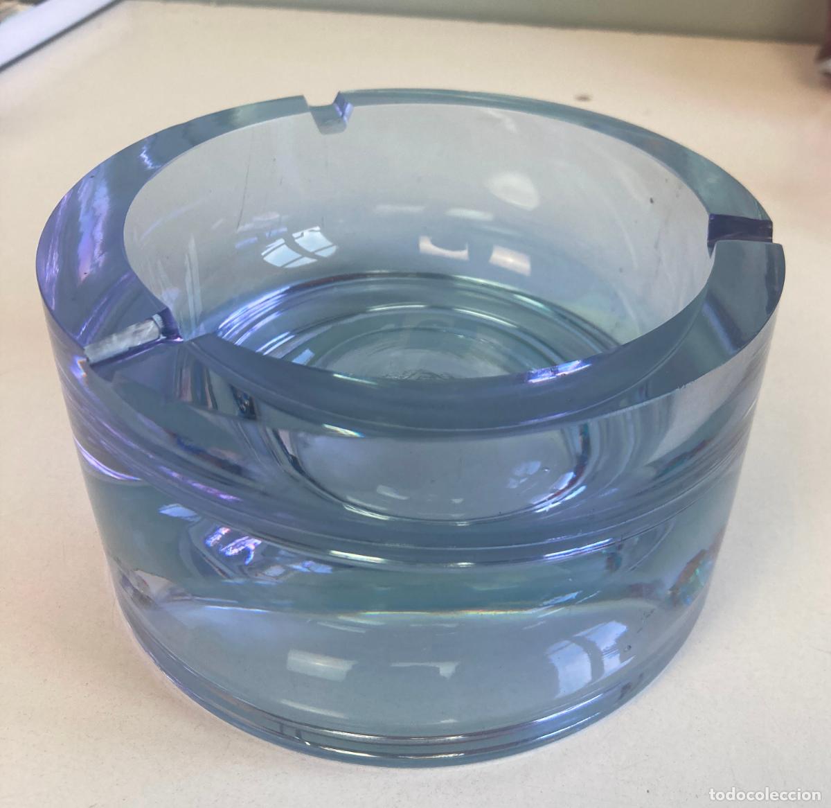 Ceniceros: Gran cenicero de Murano, cambia de color segun la luz, mas de 2 kilos