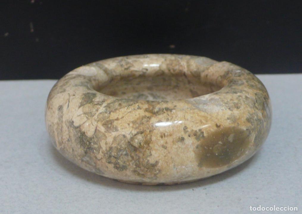 Ceniceros: PEQUE&Ntilde;O CENICERO EN MARMOL - Foto 2