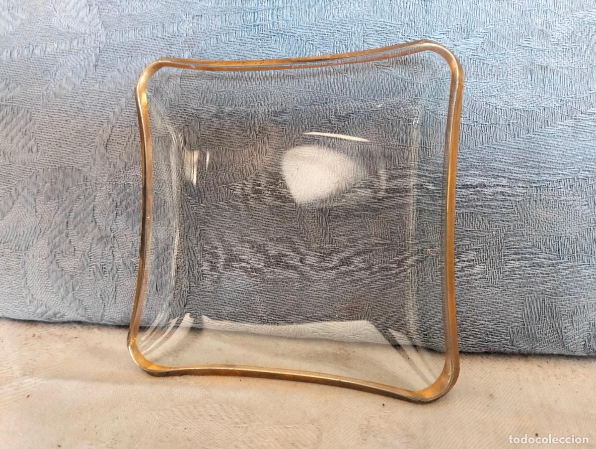 Cinzeiros: Bandeja cuadrada cenicero de cristal transparente filo dorado