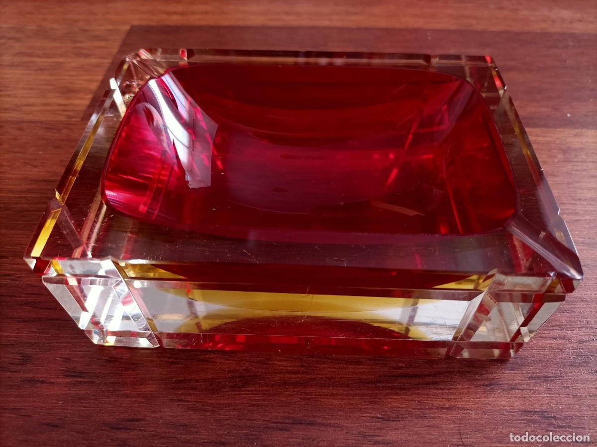 Ceniceros: Cenicero rectangular granate