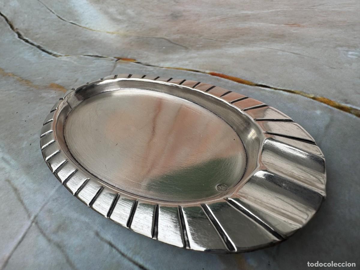 Ceniceros: Cenicero vintage de plata &ndash; Dise&ntilde;o ovalado con borde acanalado, accesorio retro para fumadores, obje