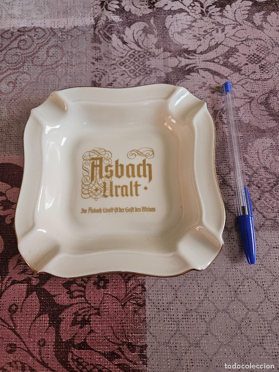 Ceniceros: Cenicero Vintage De Porcelana Publicitario Para La Marca De Brandy Alem&aacute;n ASBACH URALT.