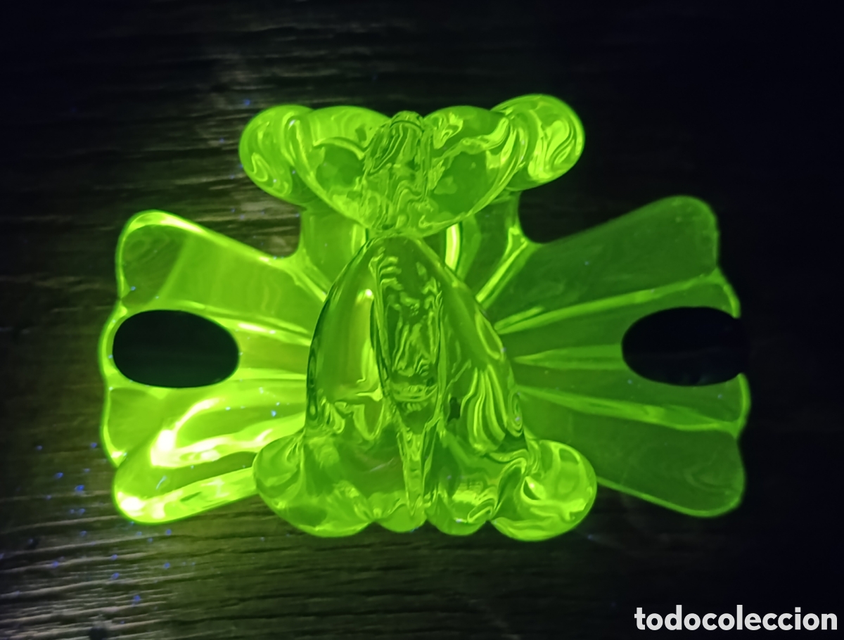 Ceniceros: MUY BONITO CENICERO DE CRISTAL DE MANGANESO TALLADO Y PLATA.