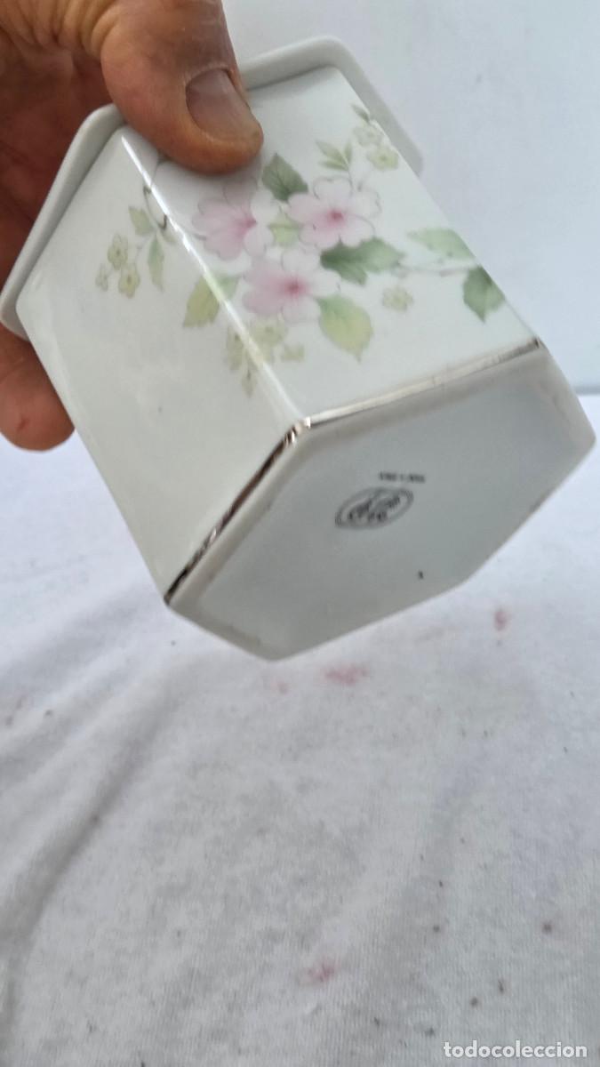 Ceniceros: tarro de porcelana firmado - Foto 4