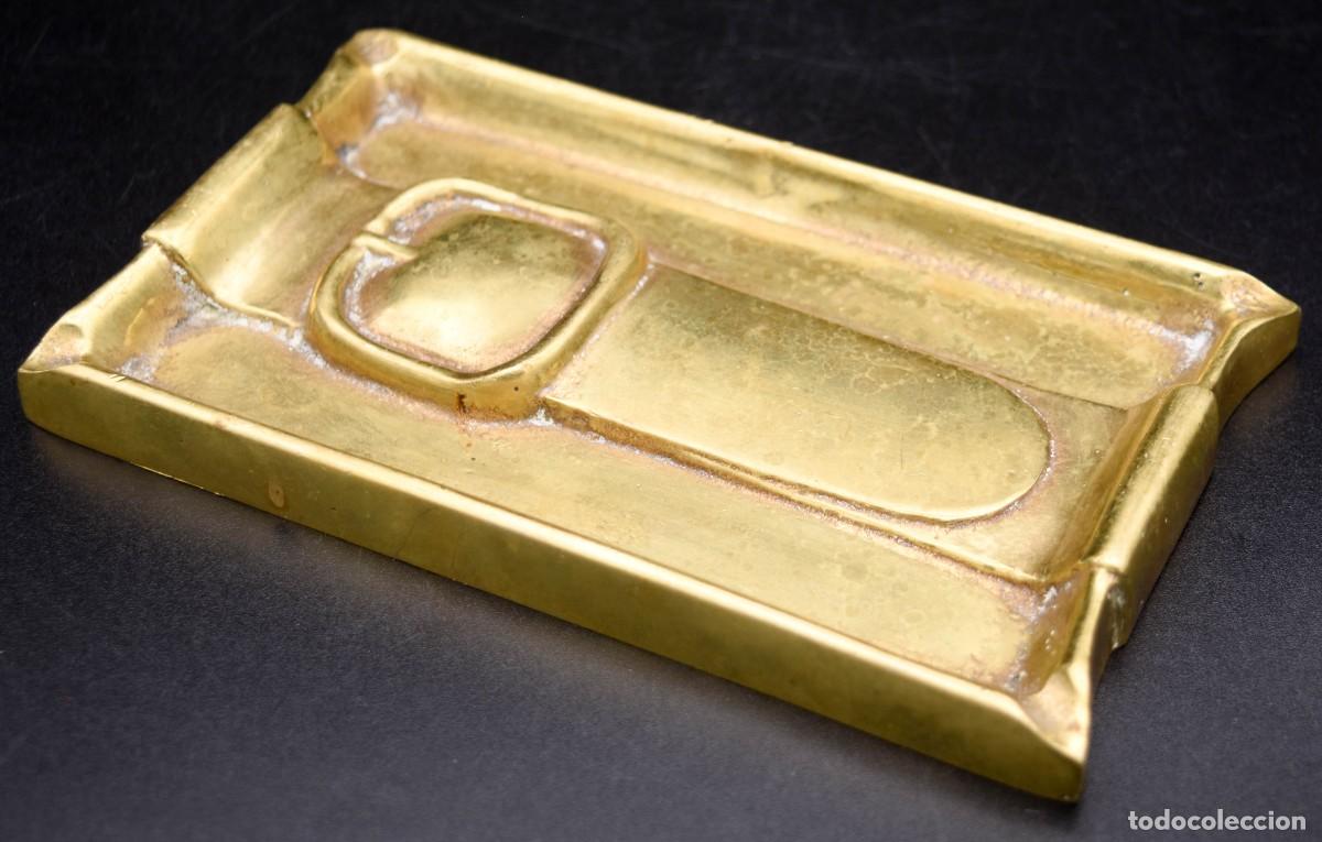 Ceniceros: Cenicero de bronce con forma de cintur&oacute;n - Foto 4