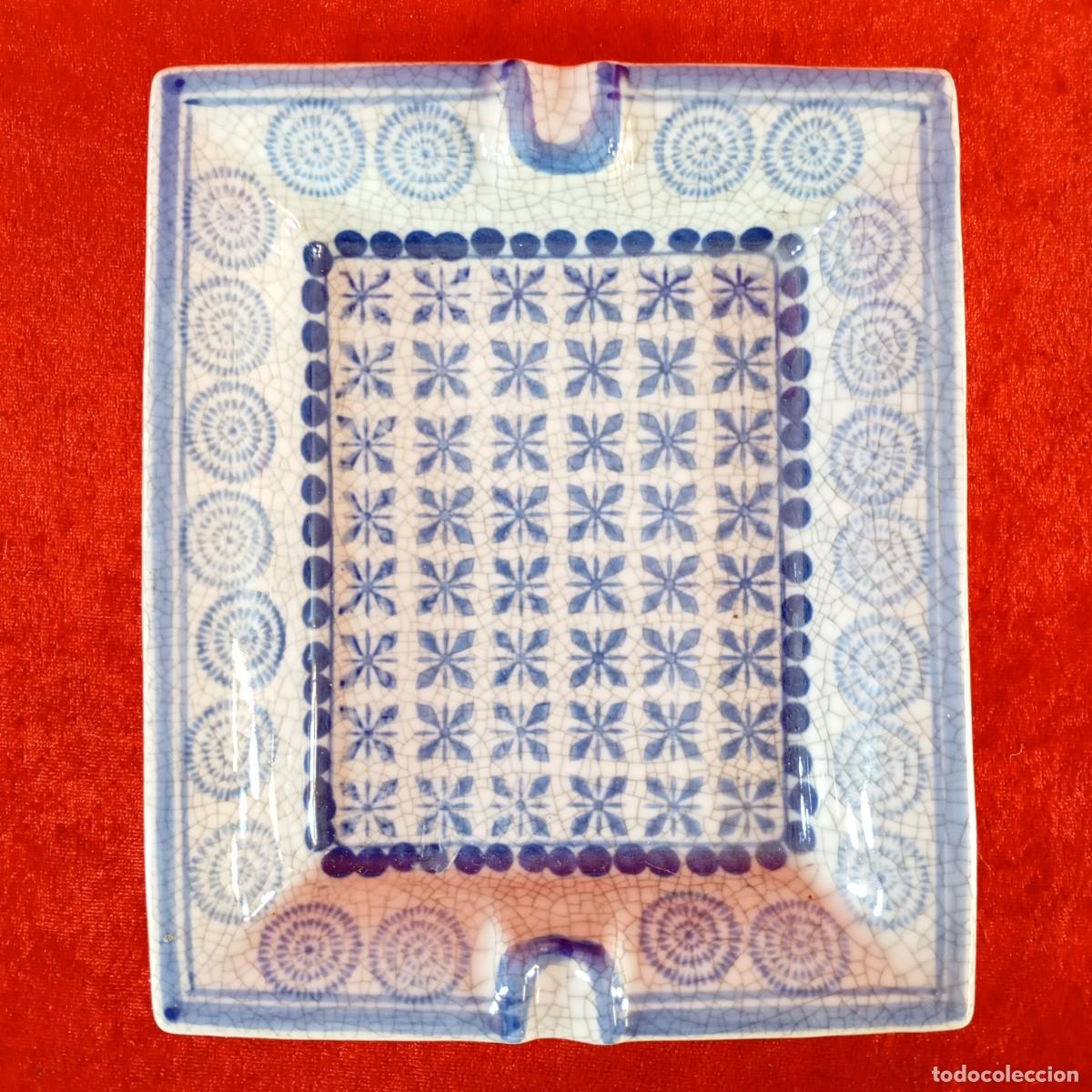 Ceniceros: PRECIOSO CENICERO DE CER&Aacute;MICA PINTADO A MANO - TONOS AZULES - 20,5 X 17,5 CM