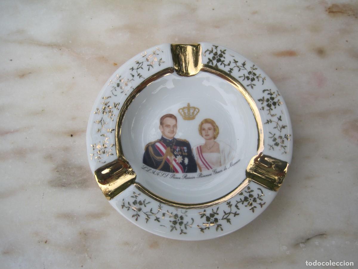 Ceniceros: CENICERO DE PORCELANA - PR&Iacute;NCIPE RAINIERO Y PRINCESA GRACE DE MONACO - GRACE KELLY - A&Ntilde;OS 60