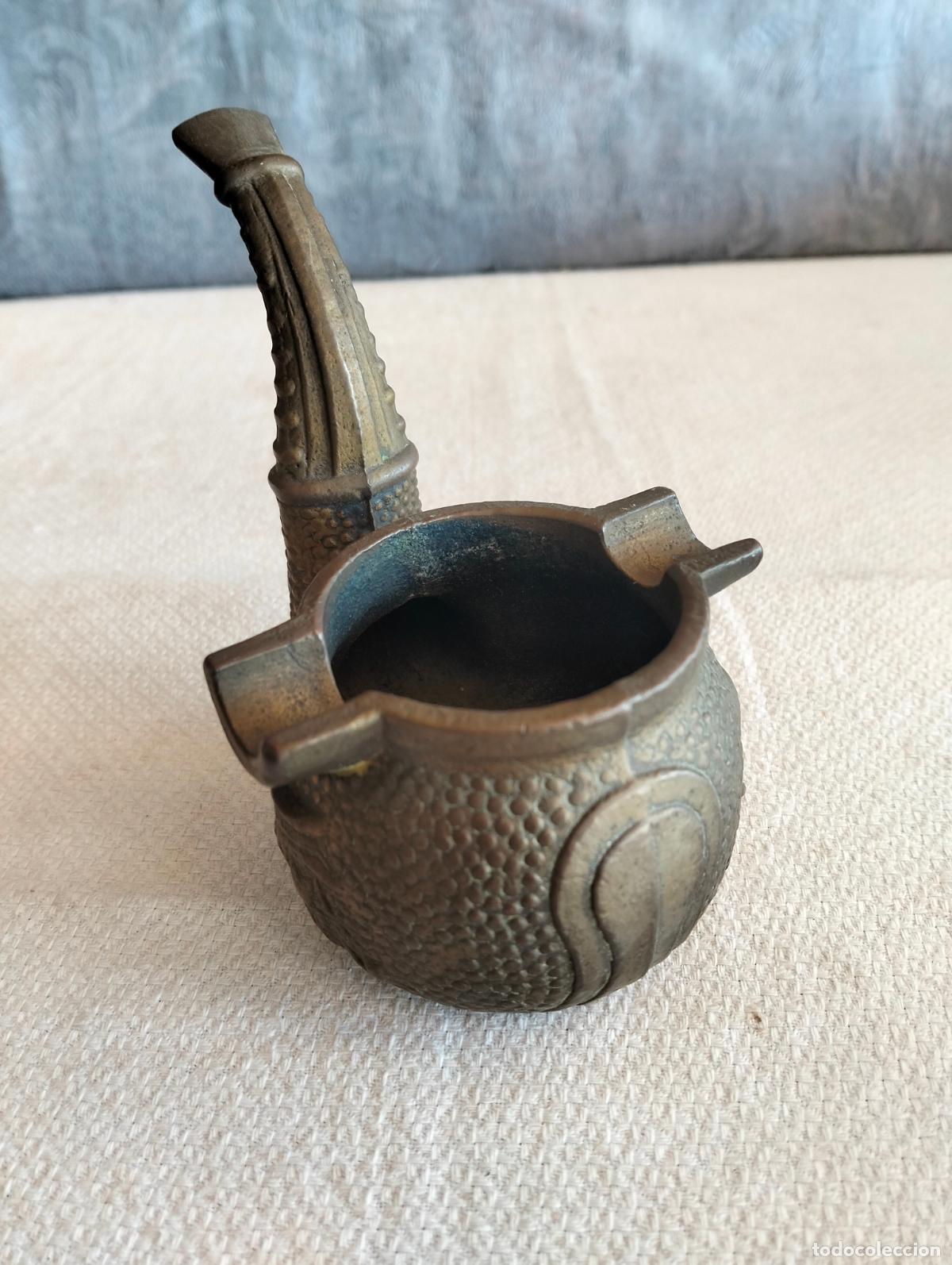 Ashtrays: Cenicero antiguo de bronce lat&oacute;n con forma de pipa de fumar antigua de los a&ntilde;os 60