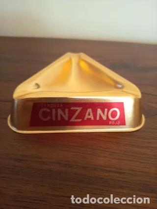 Ceniceros: Cenicero Cinzano Vintage Met&aacute;lico Triangular - Foto 2