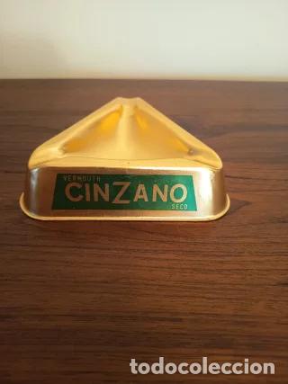 Ceniceros: Cenicero Cinzano Vintage Met&aacute;lico Triangular - Foto 4