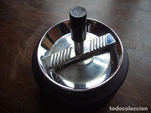Ceniceros: Cenicero Schleuderascher o cenicero de ruleta