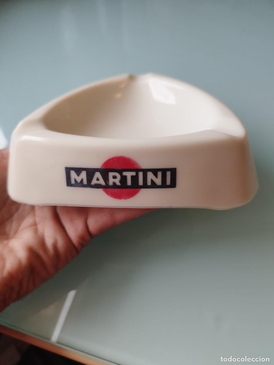 Ceniceros: Cenicero Publicitario Martini Vintage A&ntilde;os 60/70 - Made in France&rdquo; Vidrio Opalex. A&ntilde;os 60-70.