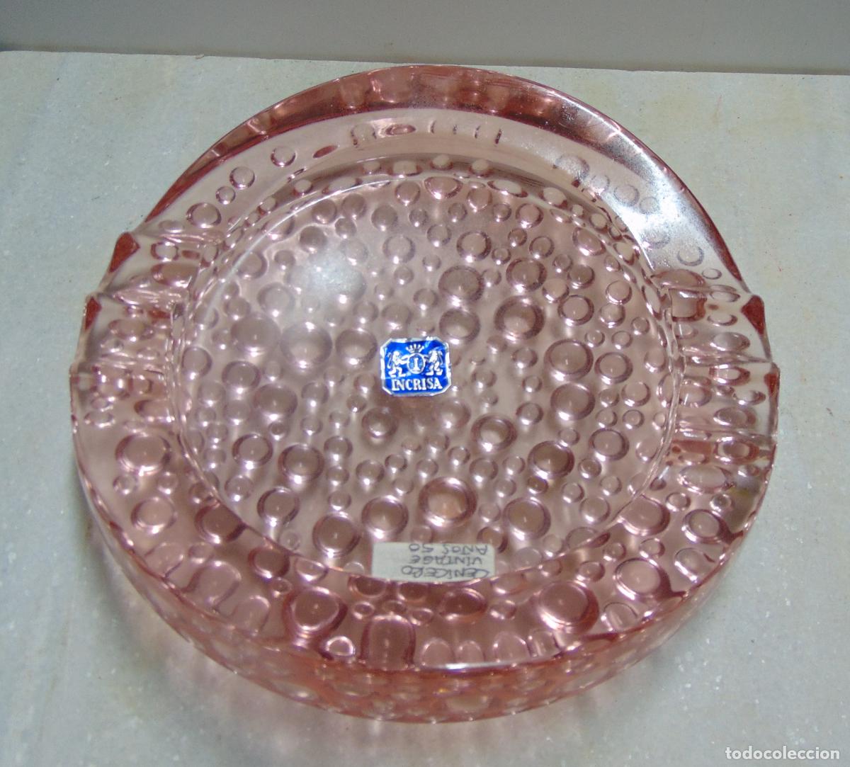 Ceniceros: CENICERO VINTAGE A&Ntilde;OS 50, DE COLOR BONITO ROSA CON FORMAS