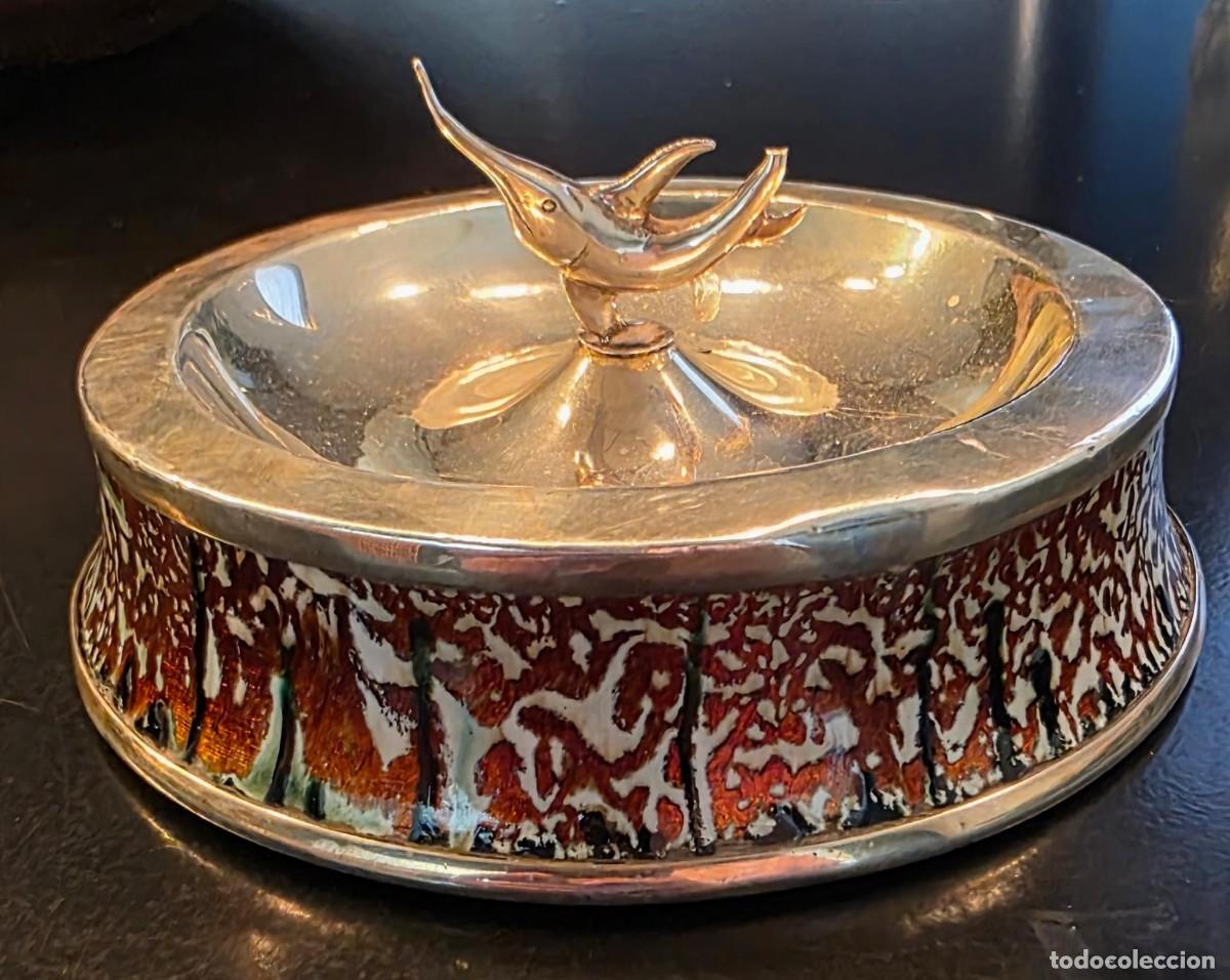 Ceniceros: Cenicero vintage de metal plateado con pez espada y decoraci&oacute;n esmaltada &ndash; 13 &times; 3,5 cm