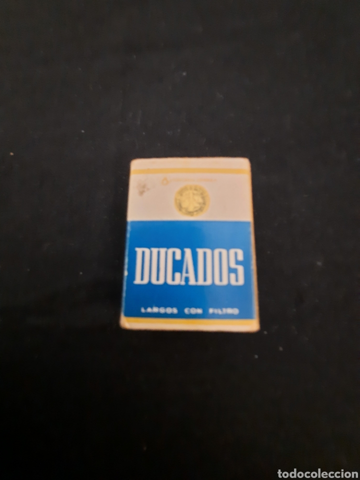 Matchboxes: Caja de cerillas paquete de tabaco Ducados.