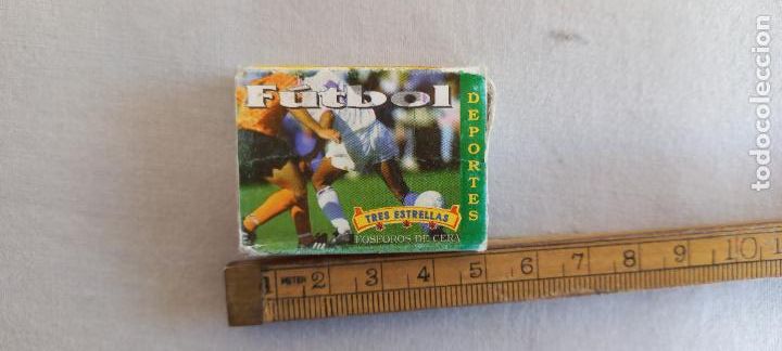 Cajas de Cerillas: FUTBOL. DEPORTES. TRES ESTRELLAS FOSFOROS. Caja de cerillas MATCHBOX ALLUMETTES MATCHES.
