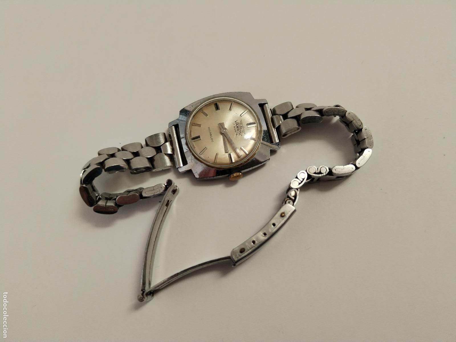Cajas de Cerillas: ANTIGUO RELOJ DE PULSERA VANROY.MUJER 17 RUBIS. SWISS. CARGA MANUAL-CUERDA. A&Ntilde;OS 60.