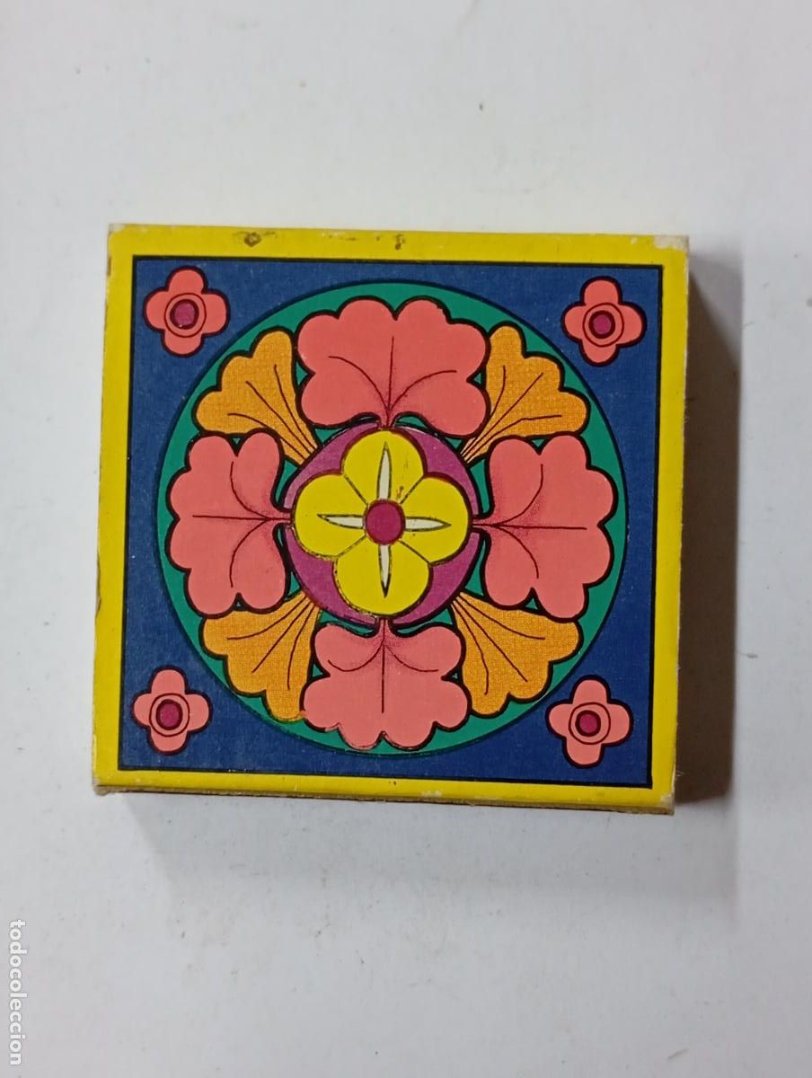 Bo&icirc;tes d'Allumettes: CAJA DE CERILLAS FLORES. PN17