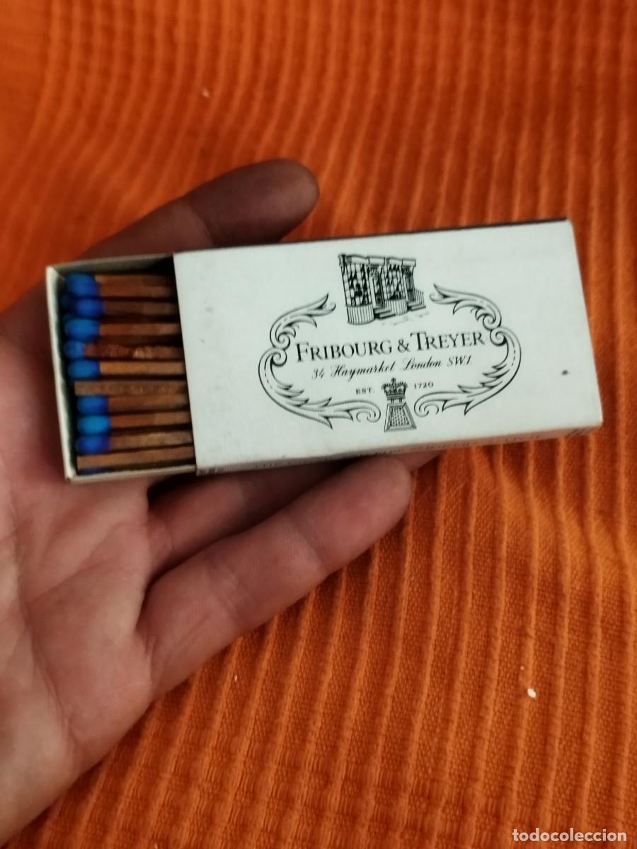 Cajas de Cerillas: Antigua caja de cerillas Fribourg and Treyer. Comerciante de tabaco ingles.
