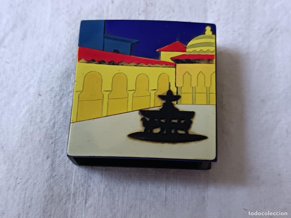 Cajas de cerillas: Curiosa Caja de Cerillas, Patio de los Leones, Alhambra, pintada o decorada a mano, con cerillas