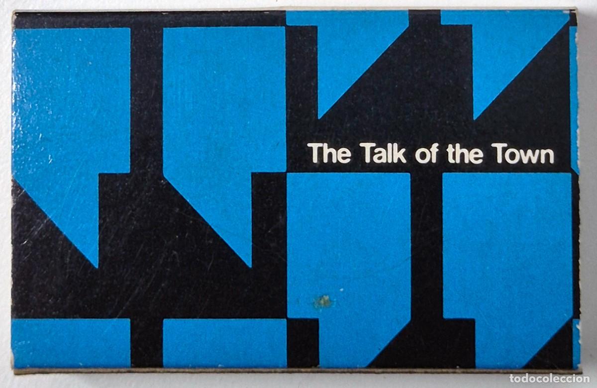 Cajas de cerillas: Caja de cerillas Hong-Kong. The Talk of the Town. D&eacute;cada de los 60/70. Completa