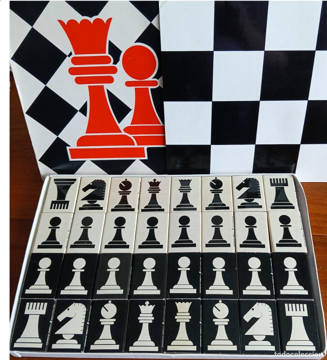 Cajas de cerillas: JUEGO DE AJEDREZ CON SU ESTUCHE Y TABLERO DE CAJAS DE CERILLAS DE FOSFOROS DEL PIRINEO