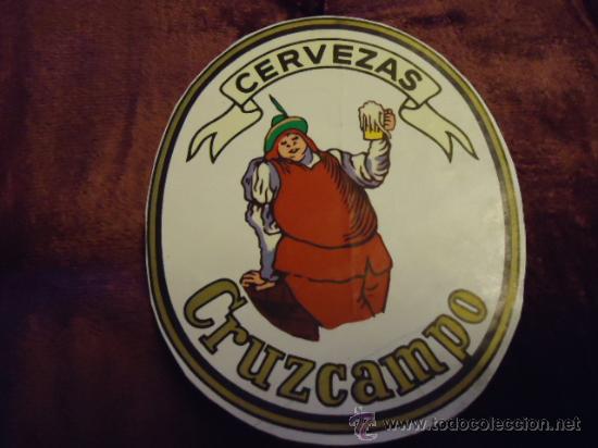 Coleccionismo de cervezas: antigua pegatina cerveza cruzcampo, pegada, 9,5 cm