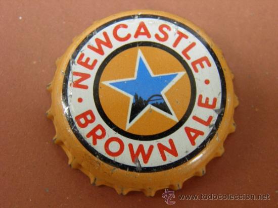 Coleccionismo de cervezas: ANTIGUA CHAPA TAP&Oacute;N CORONA CERVEZA NEWCASTLE BROOWN ALE. REINO UNIDO.(26)----LOTE N. 1932---CARMANJO