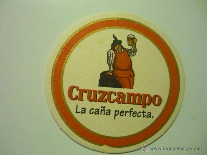 Coleccionismo de cervezas: posavasos carton duro cruzcampo impreso dos caras -jr