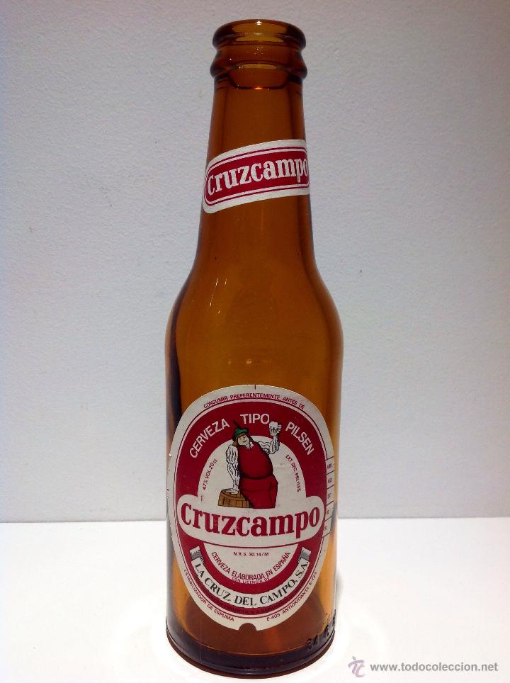 Coleccionismo de cervezas: ANTIGUA BOTELLA DE UN QUINTO 1/5 DE CERVEZA CRUZCAMPO,ETIQUETA DE PAPEL FECHA DE CADUCIDAD 1991