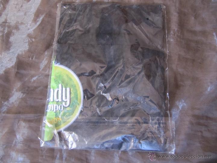 Coleccionismo de cervezas: MANDIL SHANDY CRUZCAMPO LIMON A ESTRENAR-NUEVO