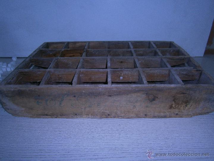 Coleccionismo de cervezas: ANTIGUA CAJA DE CERVEZAS DE MADERA DE EL &Aacute;GUILA.
