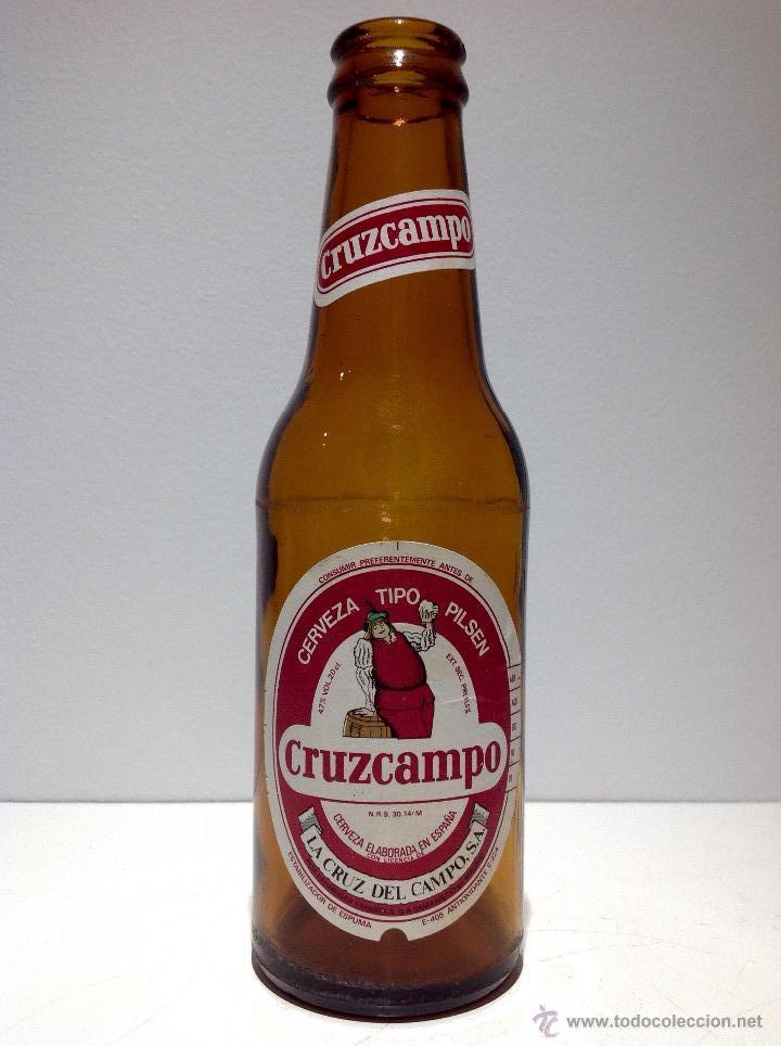 Coleccionismo de cervezas: ANTIGUA BOTELLA DE UN QUINTO 1/5 DE CERVEZA CRUZCAMPO,ETIQUETA DE PAPEL FECHA DE CADUCIDAD 1991