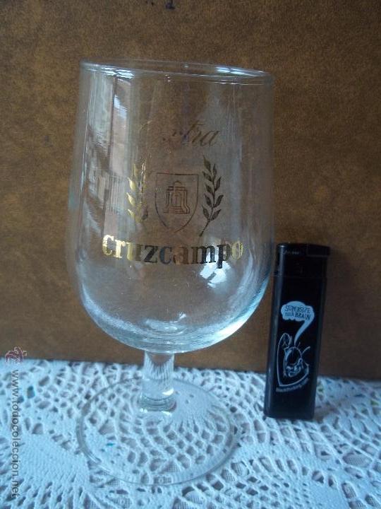 Coleccionismo de cervezas: RARA COPA CERVEZA CRUZCAMPO EXTRA EN DORADO ESPECIAL CLECCIONISTAS