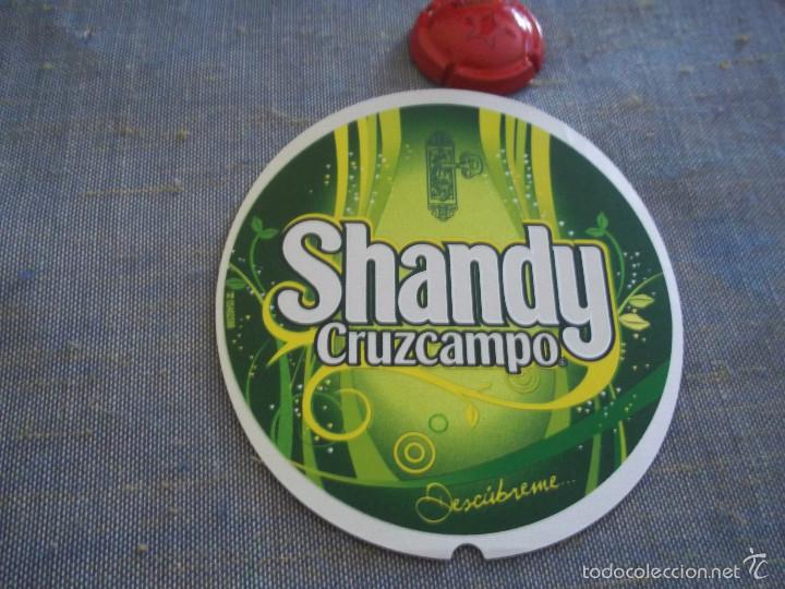 Coleccionismo de cervezas: ANTIGUA ETIQUETA CERVEZA SHANDY CRUZCAMPO DIBUJO LLAVE CON CERRADURA NUEVA SIN USAR