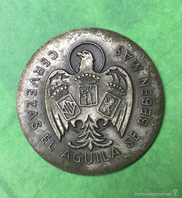 Coleccionismo de cervezas: Cervezas El &Aacute;guila - Antiguo espejo o Espejito publicitario - Cerveza