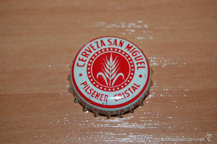 Coleccionismo de cervezas: ANTIGUA CHAPA CORONA CERVEZA SAN MIGUEL PILSENER CRISTAL BLANCO CORCHO EN REVERSO