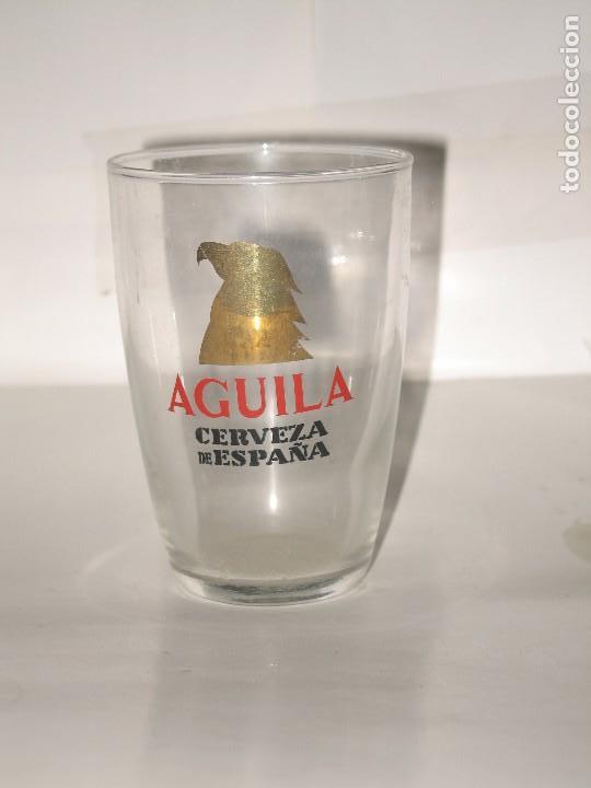 Coleccionismo de cervezas: ANTIGUO VASO AGUILA - Foto 1