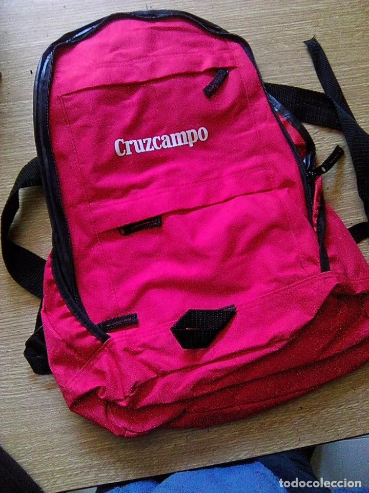 Coleccionismo de cervezas: gran Mochila sin usar promo casa de cerveza Cruzcampo - cruz campo mochila sin uso vintage 90&acute;s
