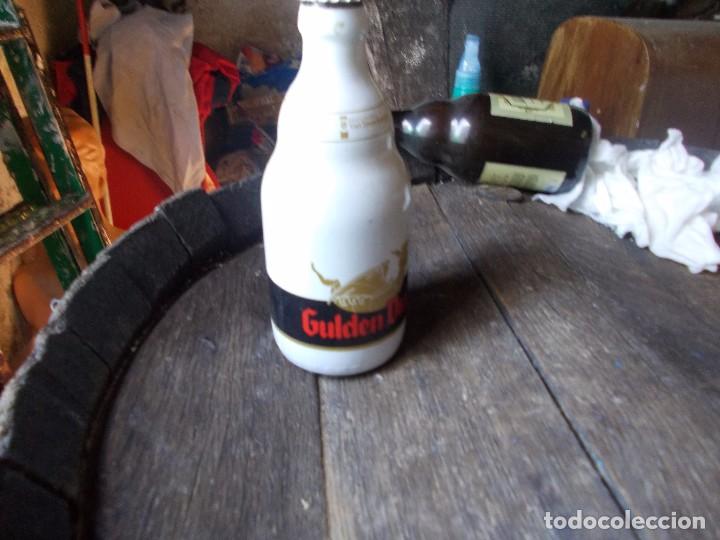 Coleccionismo de cervezas: botellin de cerveza blanca