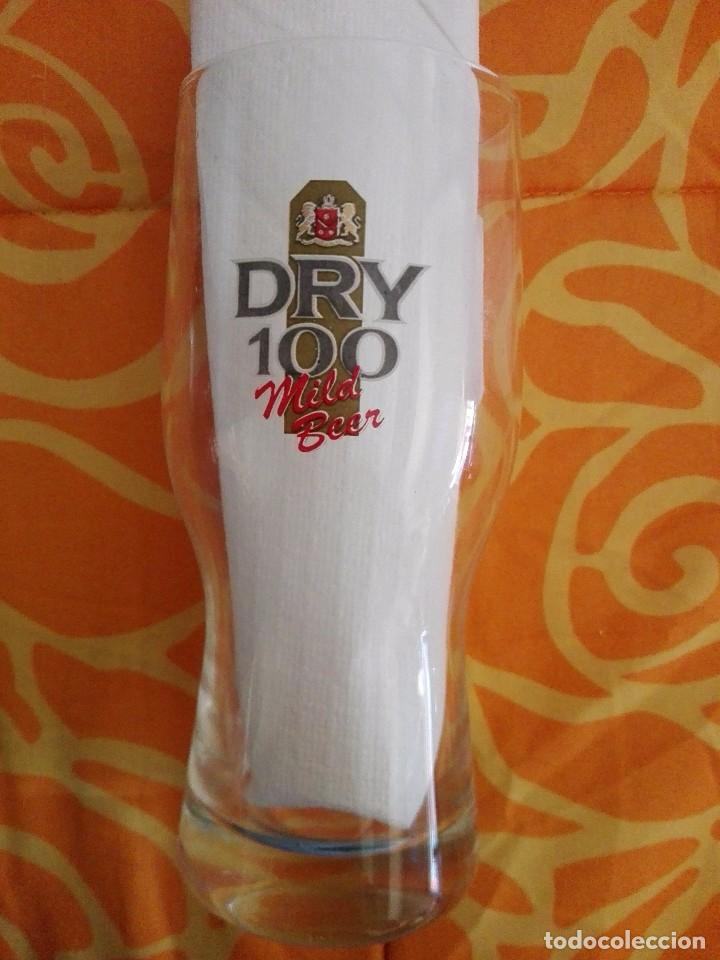 Coleccionismo de cervezas: VASO CERVEZA DRY 100 HEINEKEN LETRAS GRISES