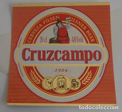Coleccionismo de cervezas: ETIQUETA DE CERVEZA CRUZCAMPO, PILSEN 20 CL 4,8%