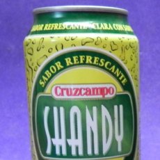 Coleccionismo de cervezas: LATA DE CERVEZA SHANDY DE CRUZCAMPO, CADUCADA EN EL 2001, CON LATILLA PERO VACIADA.